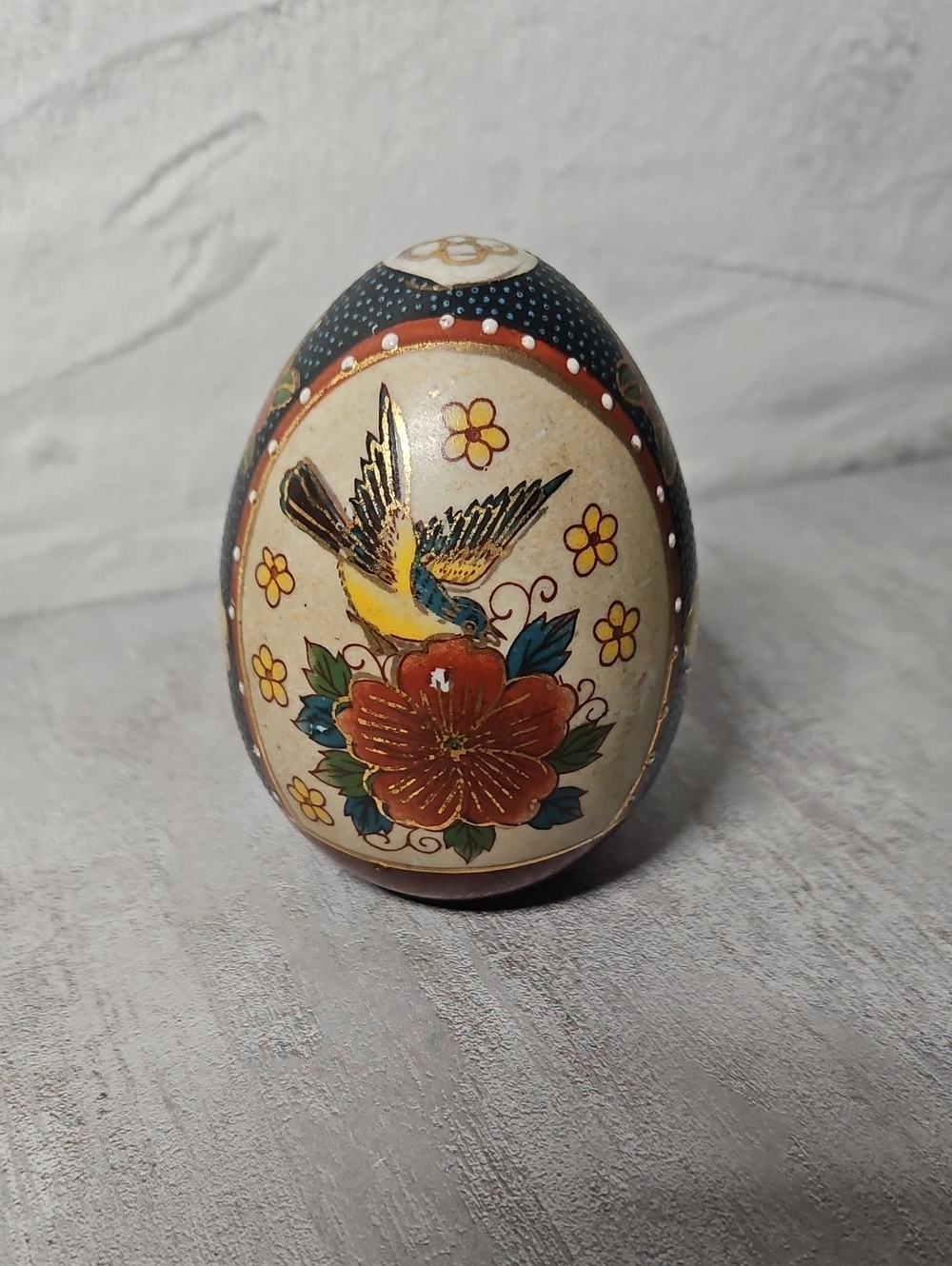 Vintage Mid Century Porcelain Egg - Picture 1 of 4